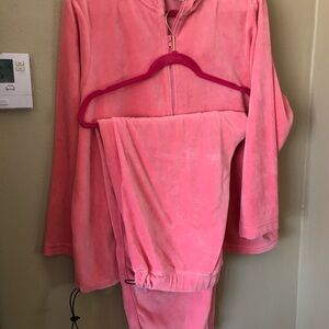 2 piece  jogging set 1X Sport Savvy pink velour